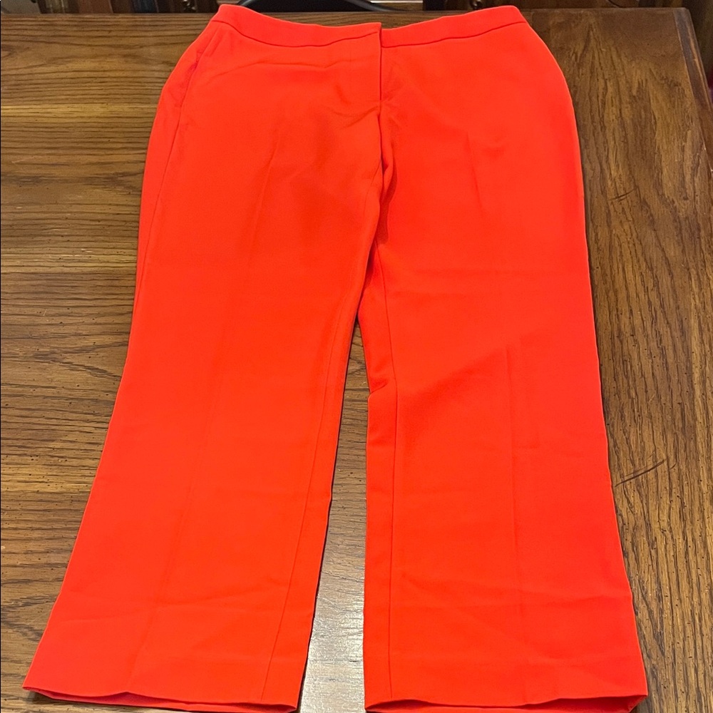 Elie Tahari straight leg pants, size 8
